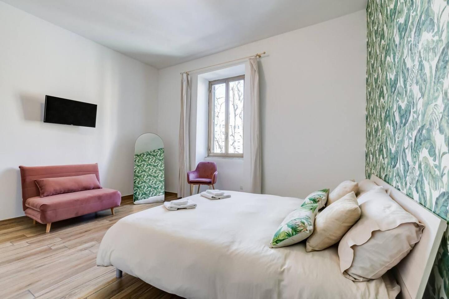 Bright And Spacious 2Bdr Apartment Рим Экстерьер фото